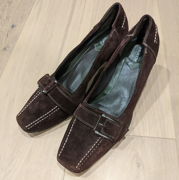 Y2K brown suede square toe heels - Picture 13 of 13